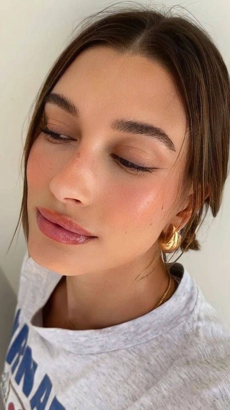 Hailey Bieber