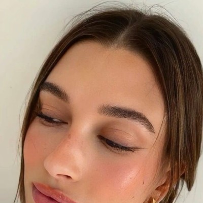 Hailey Bieber