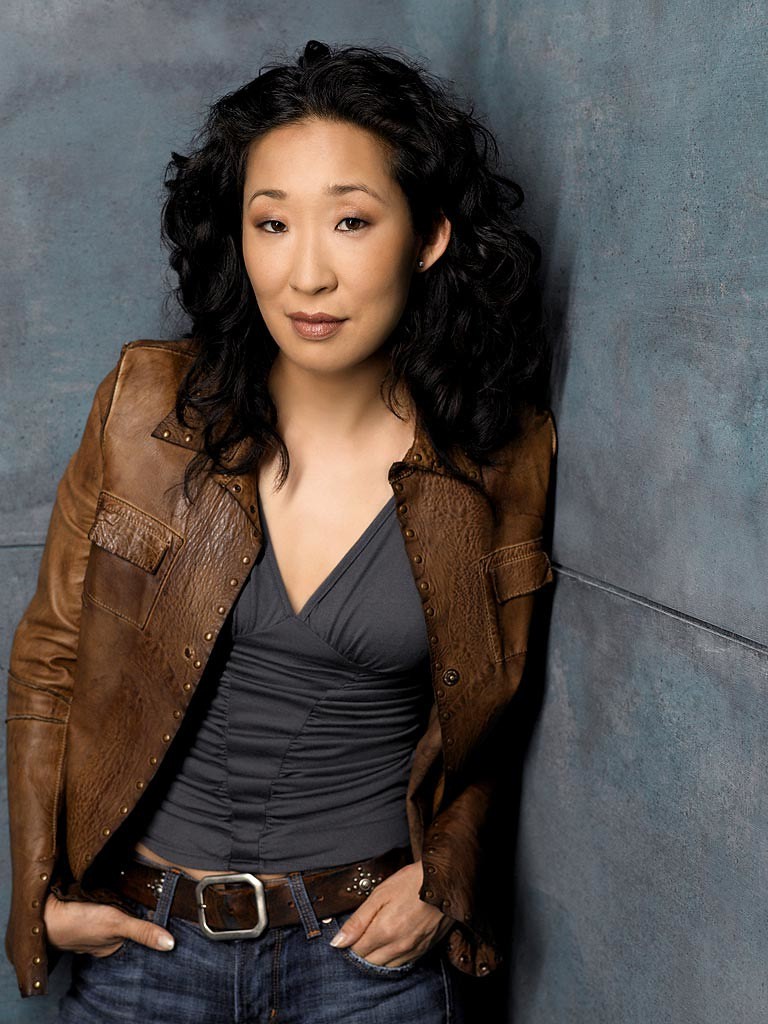 Sandra Oh curly hair