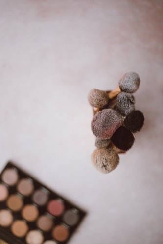 makeup brushes dirty