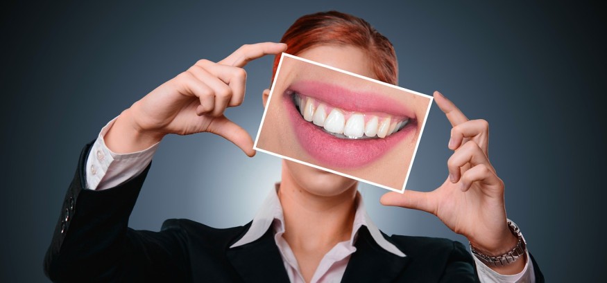 How to Whiten Teeth Naturally
