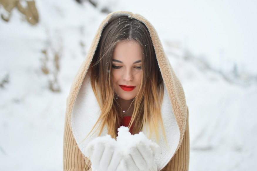 According to Beauty Experts, These Are The Best Hydrating Foundations for Winter