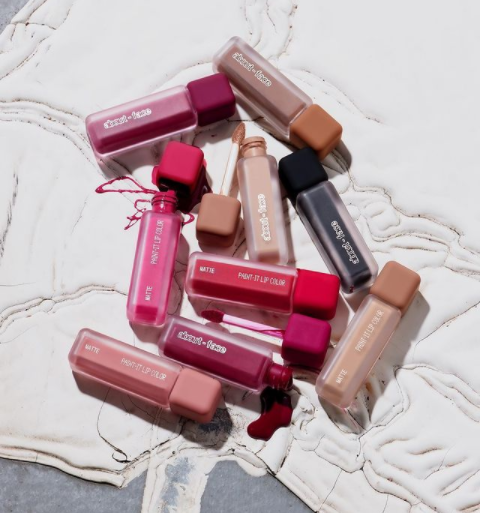 Introducing About-Face: Controversial Singer Halsey Launches Makeup Line
