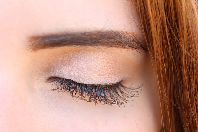 Long eyelashes
