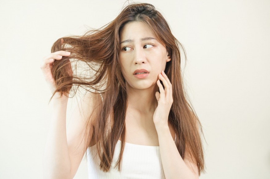 woman frizzy hair