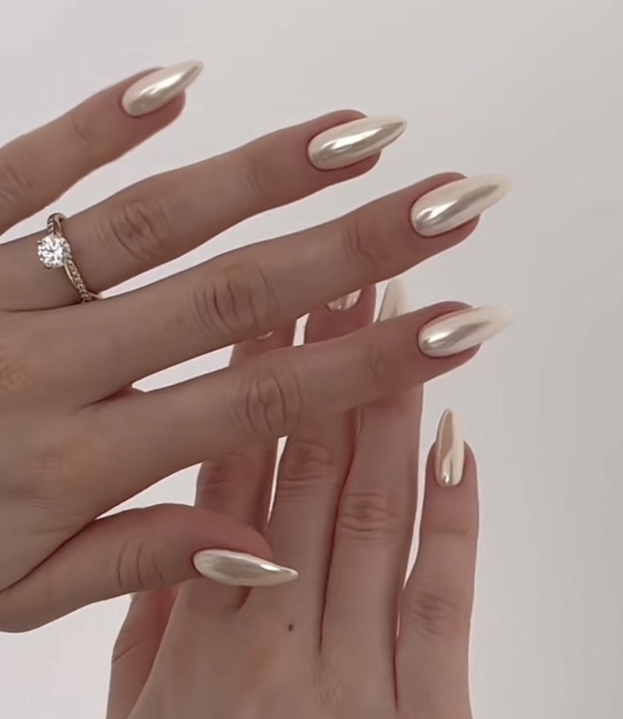 vanilla chrome nails 2