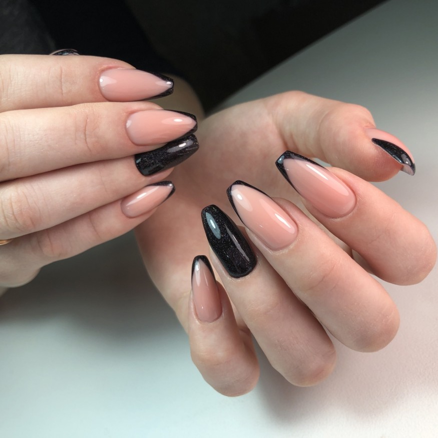 Skinny French Nails: Top Color Picks and How to Do Them