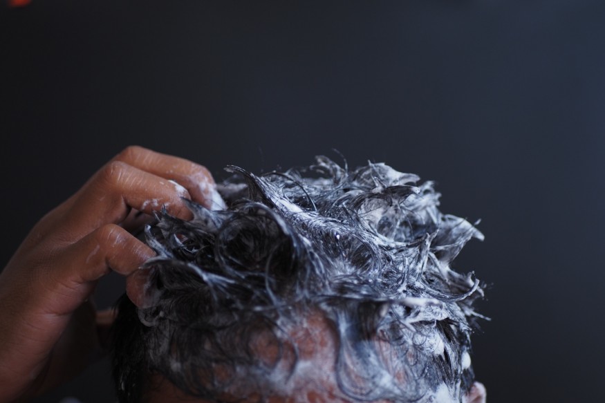 man-hair-dandruff-shampoo