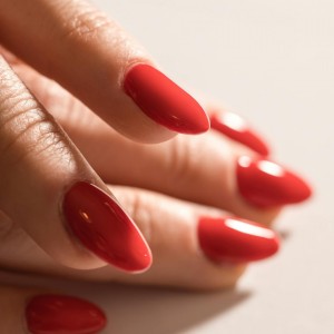 Red nails